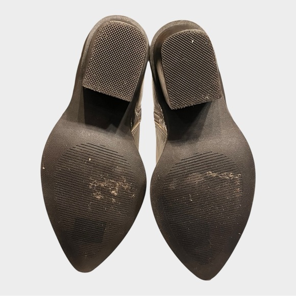 DV BY DOLCE VITA Nilano Metallic Ankle Boot Silver Size 8.5 Western Cowgirl - Picture 6 of 10